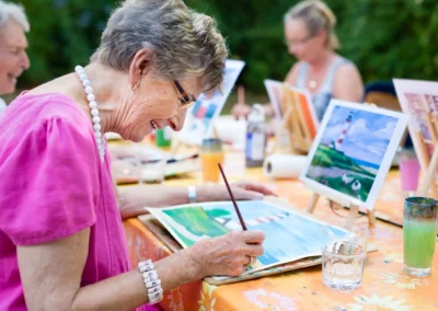 How Social Activities for Seniors Lead to Healthier & Happier Lives